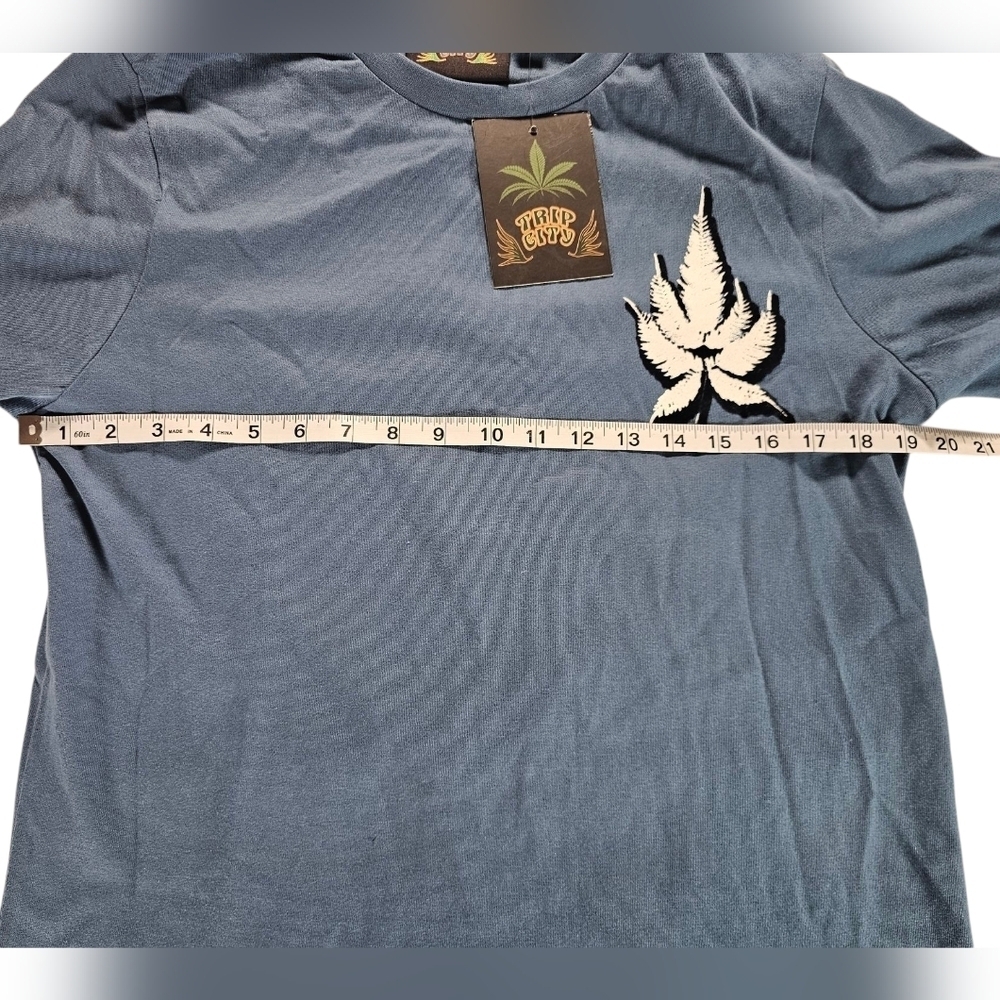 NWT Trip City Pot Leaf Graphic T Size Small - Picture 4 of 6